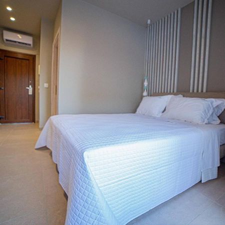 Rigas Supreme Hospitality Aparthotel Afytos Exterior foto